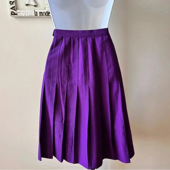 Vintage Saville 100% Wool Two Piece Pleated Skirt Purple Suit Size 12 - Picture 6 of 14